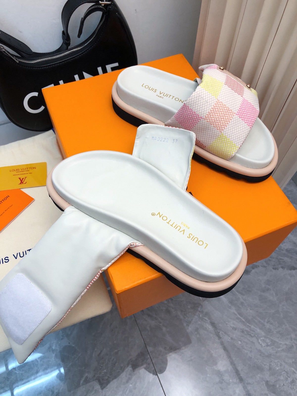 023 24123103 size 35-46