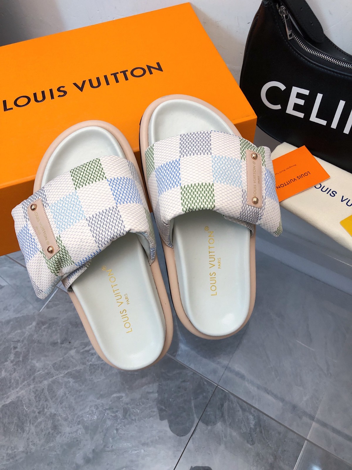 022 24123103 size 35-46