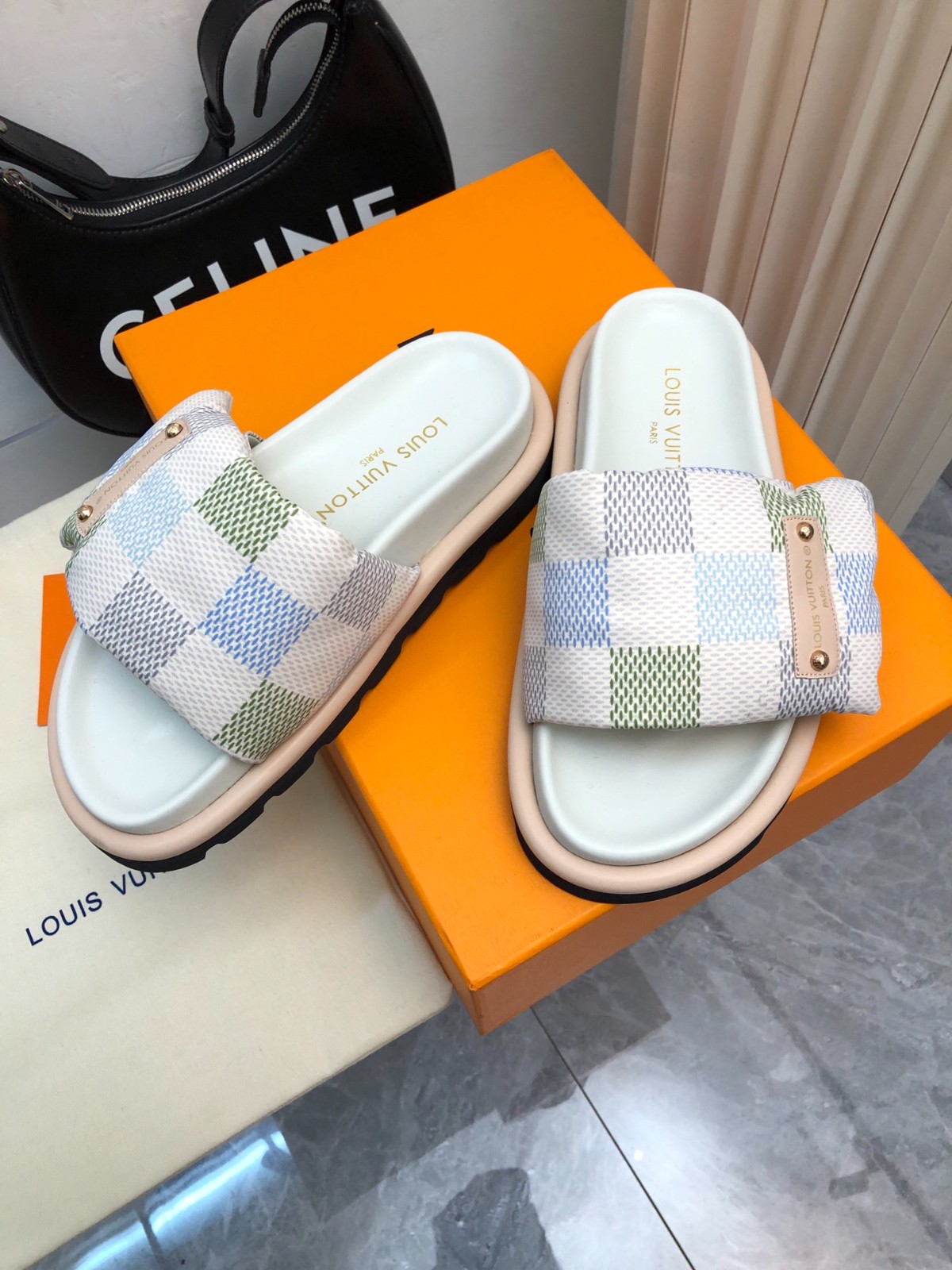 022 24123103 size 35-46