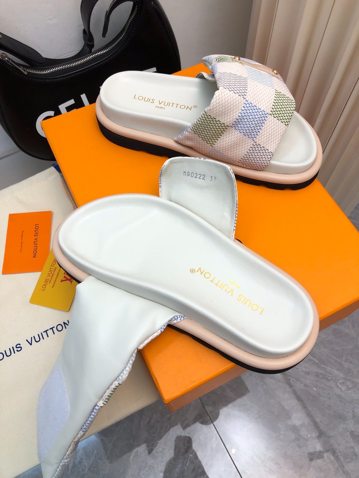 022 24123103 size 35-46