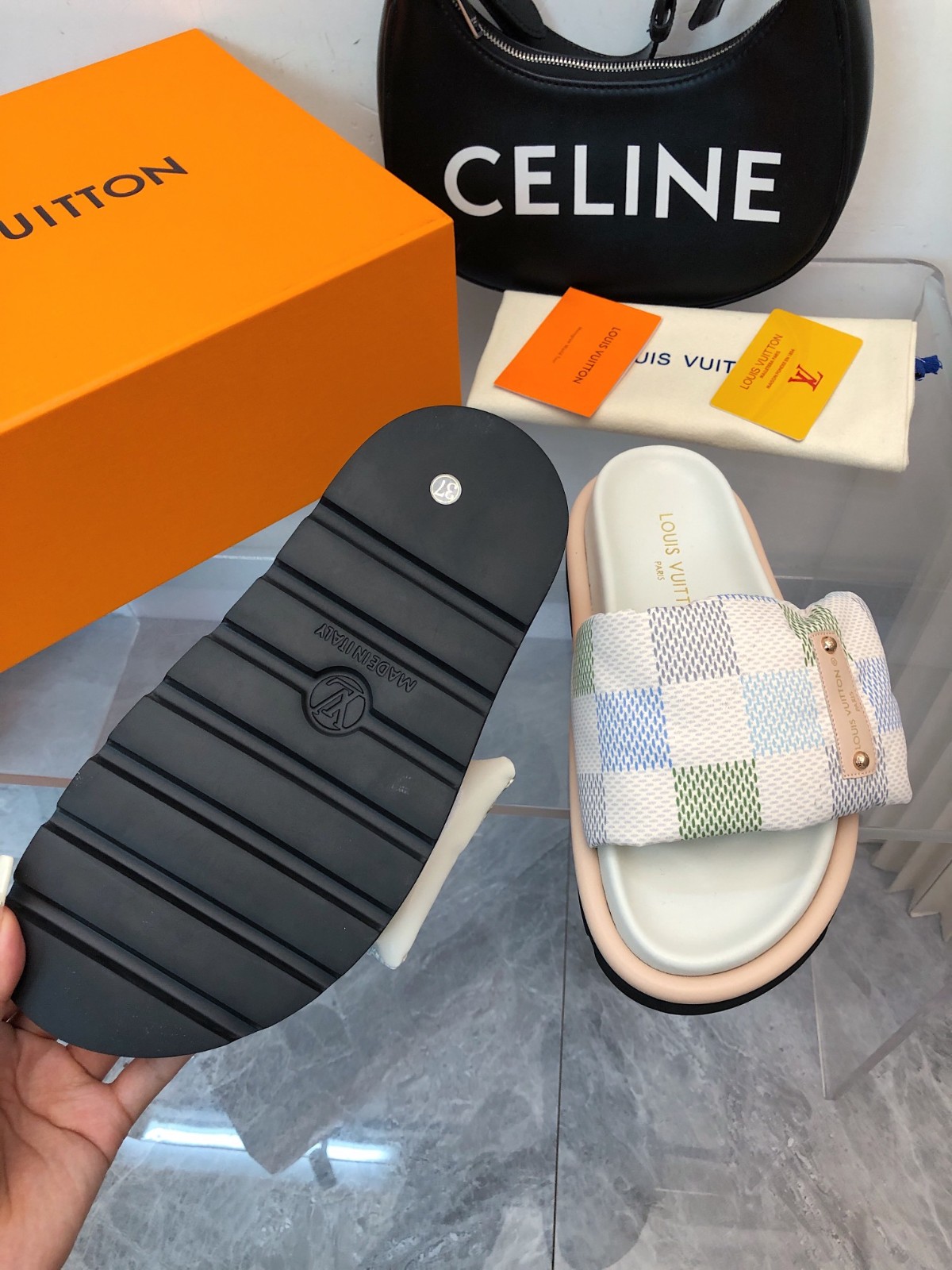 022 24123103 size 35-46
