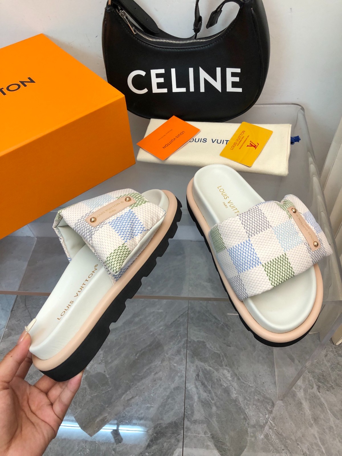 022 24123103 size 35-46