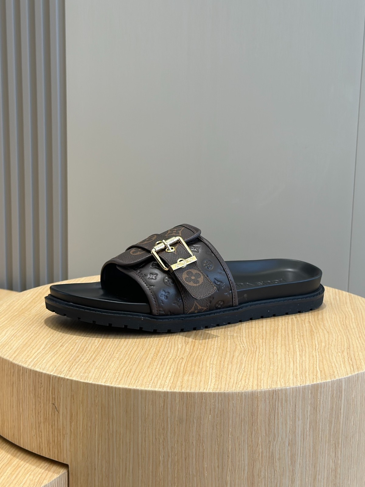 021 24123096 size 38-46