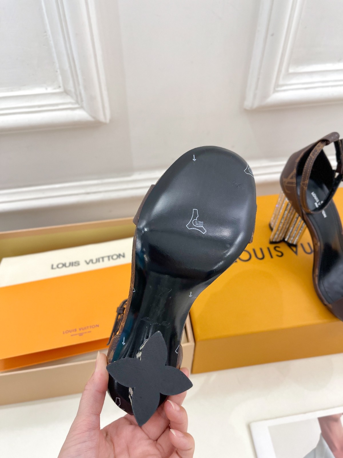 011 33123127 size 35-41