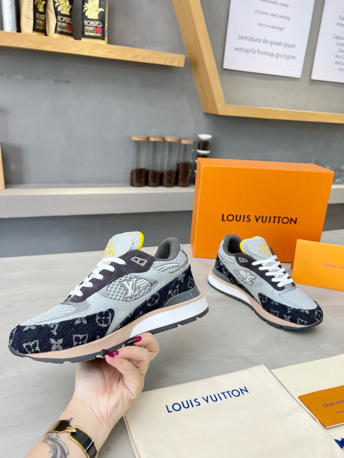 009 39123132 size 39-45