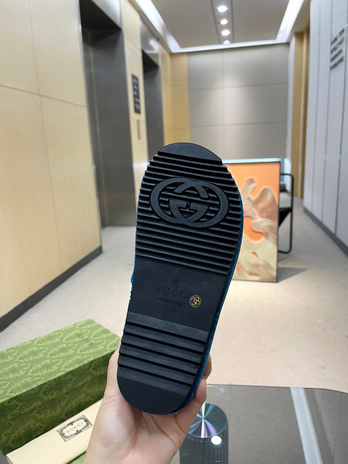 033 22123112 size 35-43