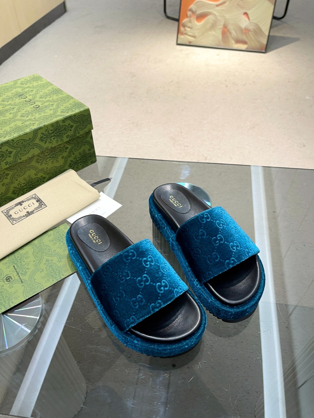 033 22123112 size 35-43