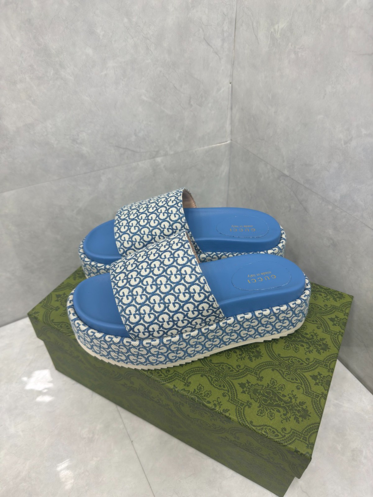 024 22123103 size 35-44