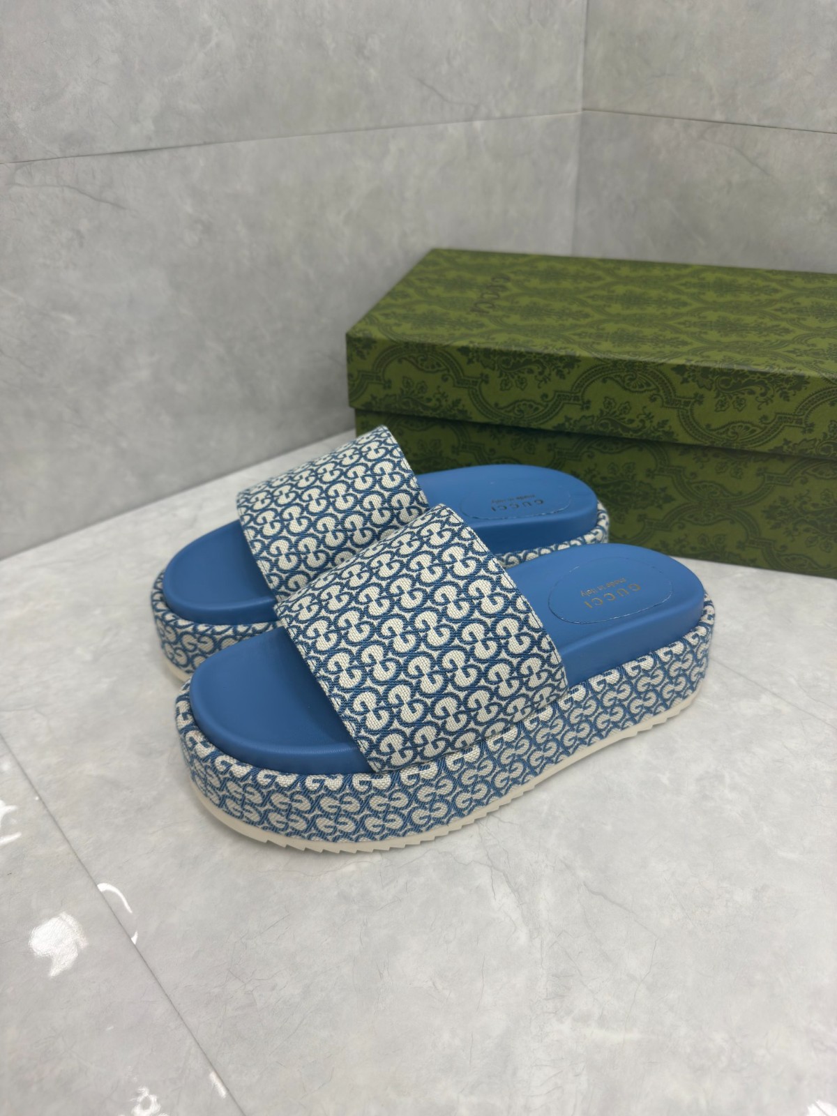 024 22123103 size 35-44