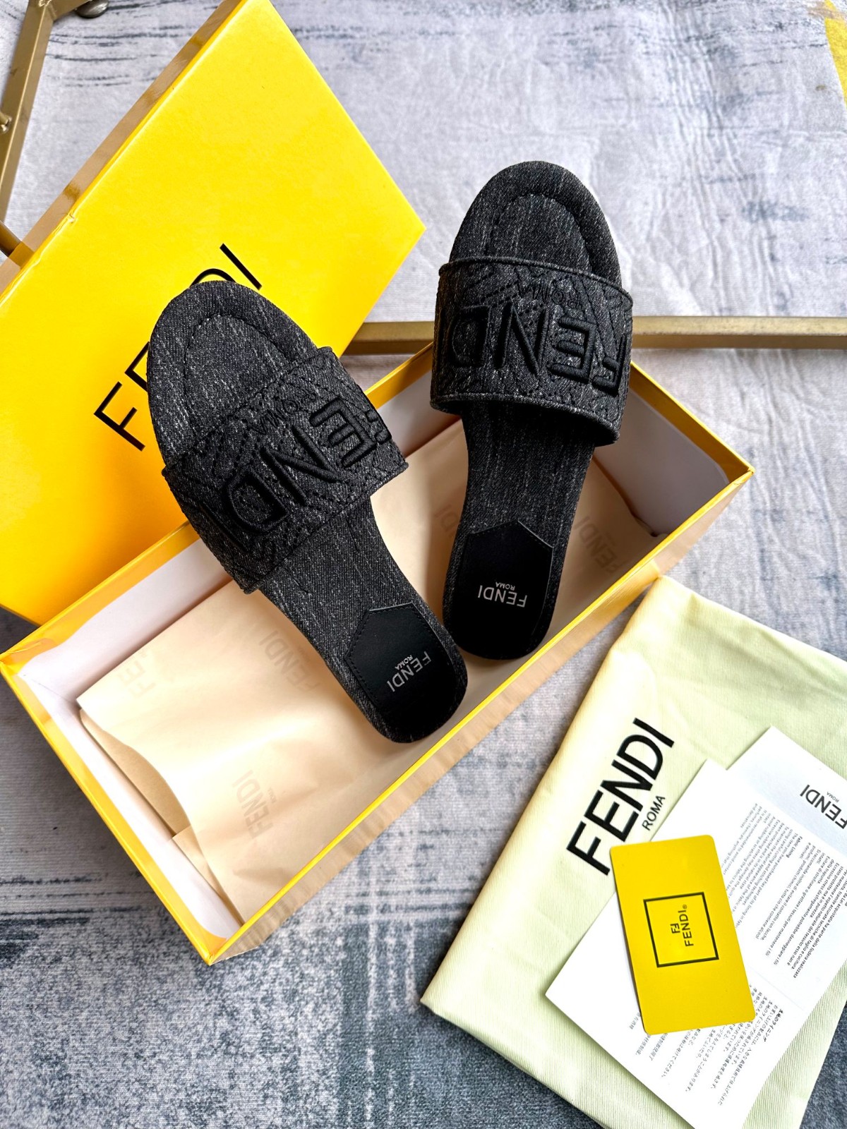 053 22123116 size 35-42