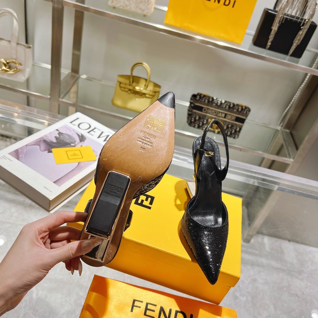 051 32123142 size  35-41