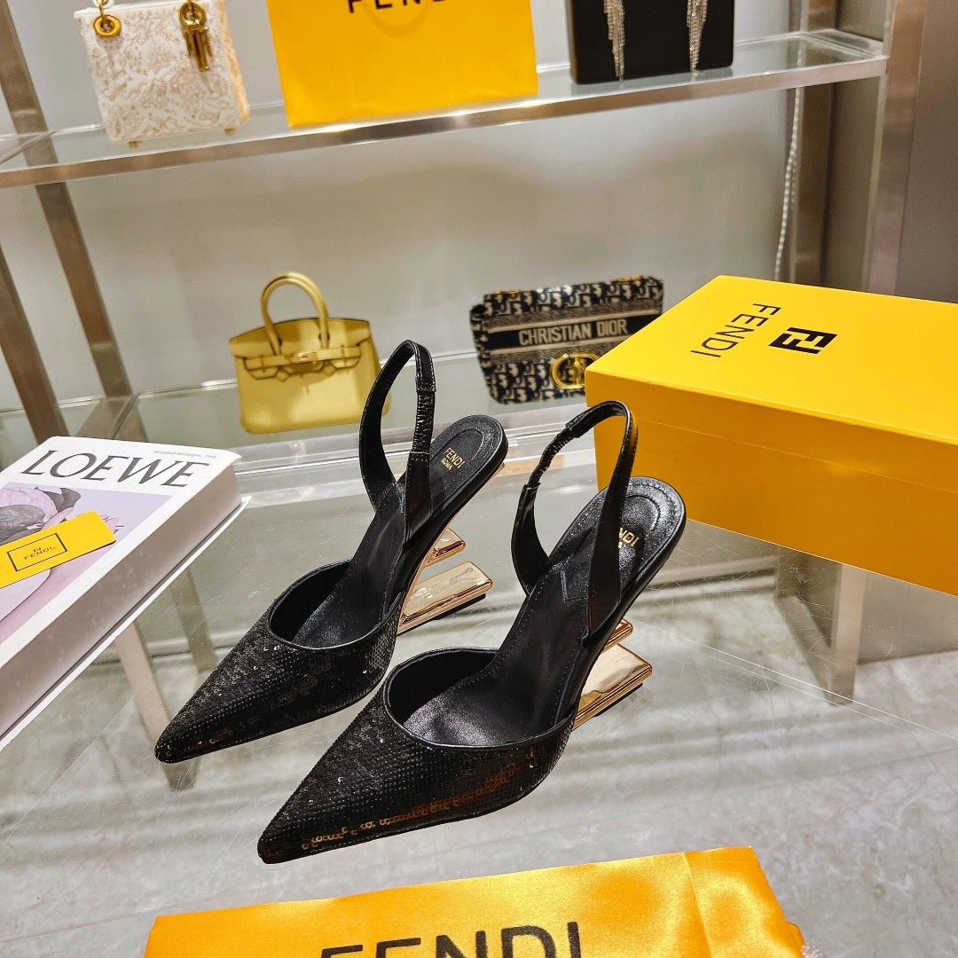 051 32123142 size  35-41