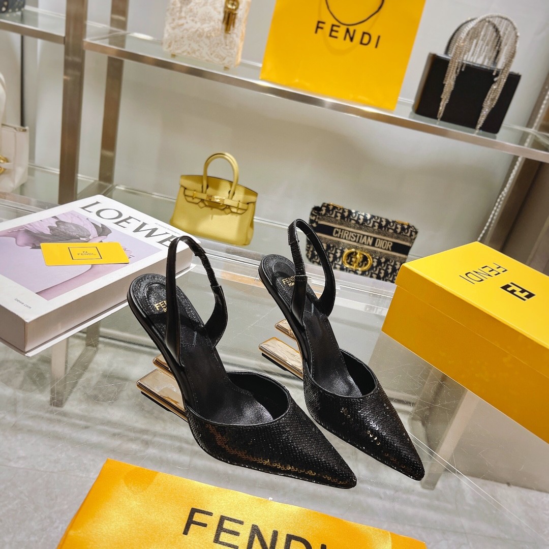 051 32123142 size  35-41