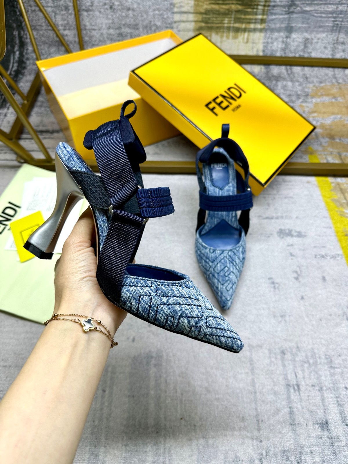 011 29123102 size 35-41