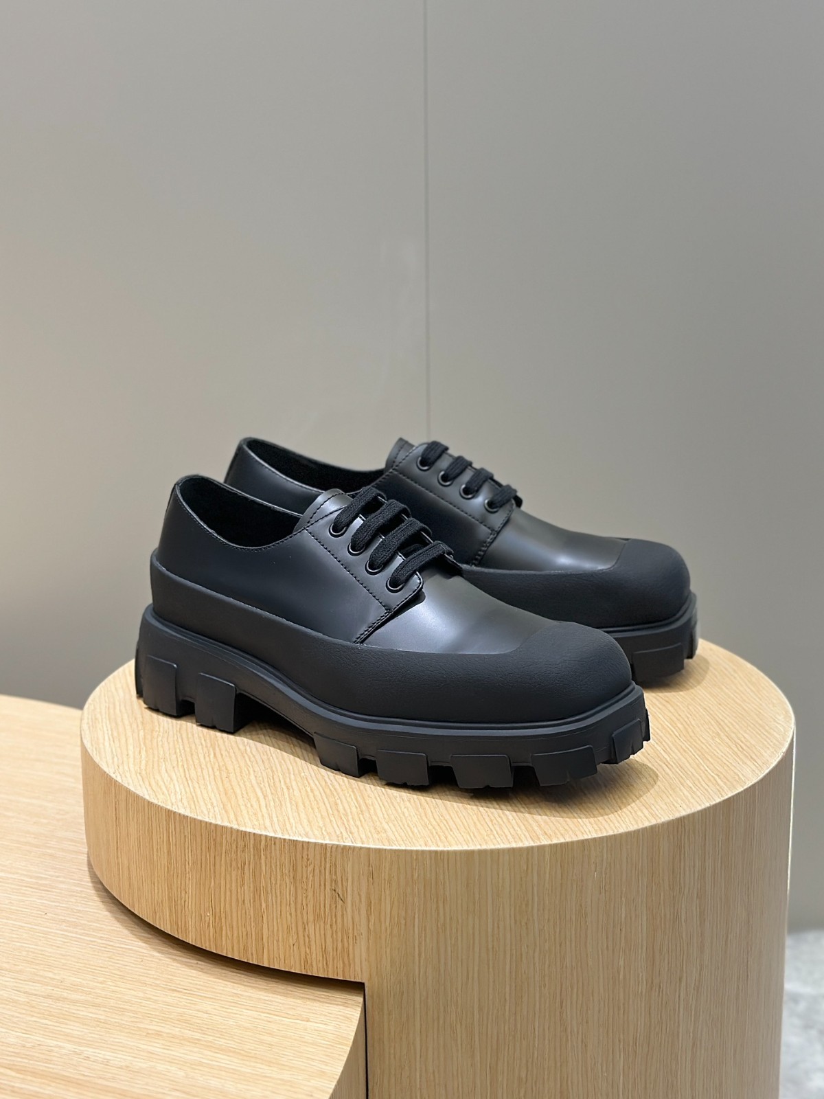 017 36123145 size 38-45