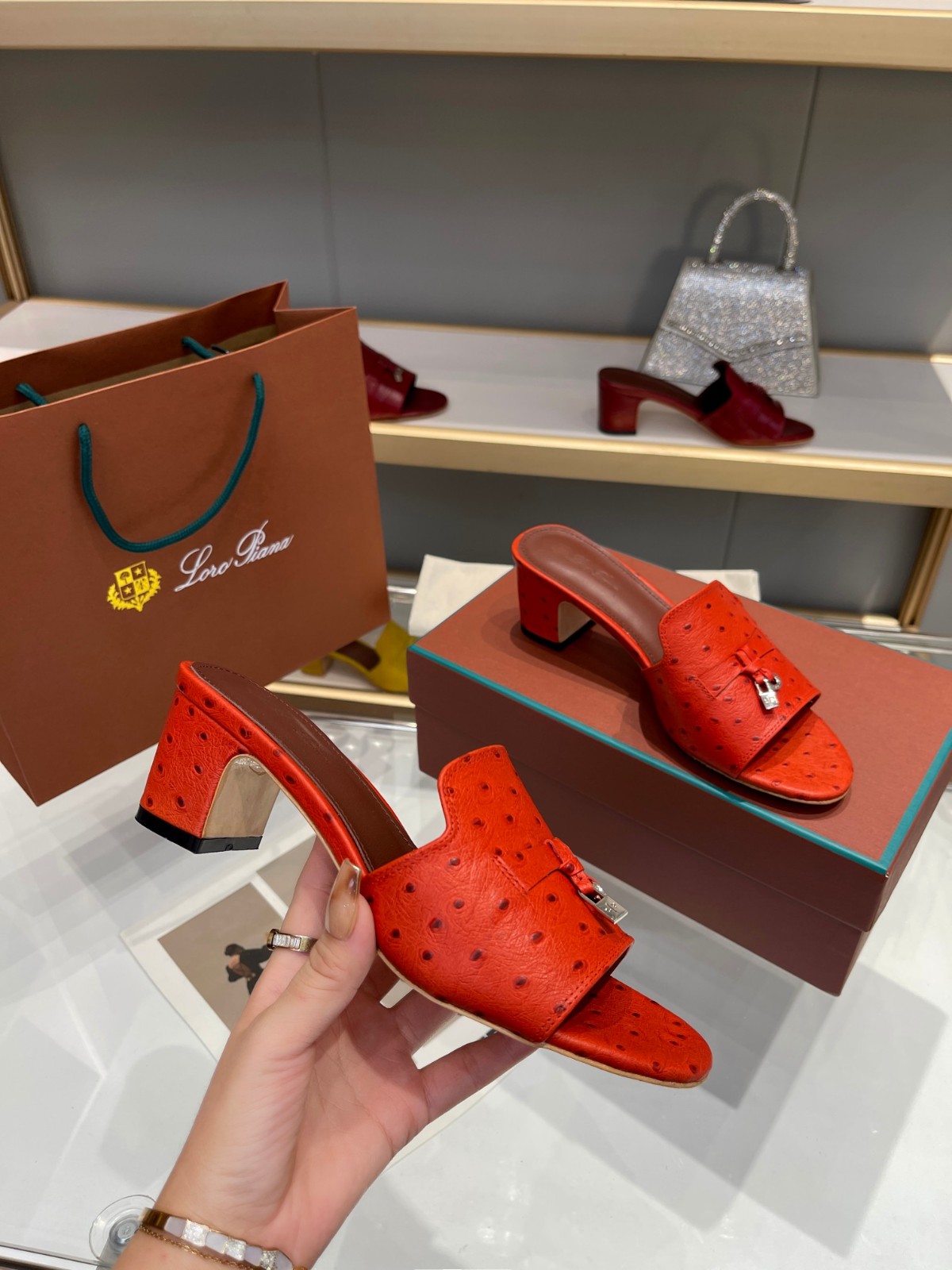056 SIZE 35-42