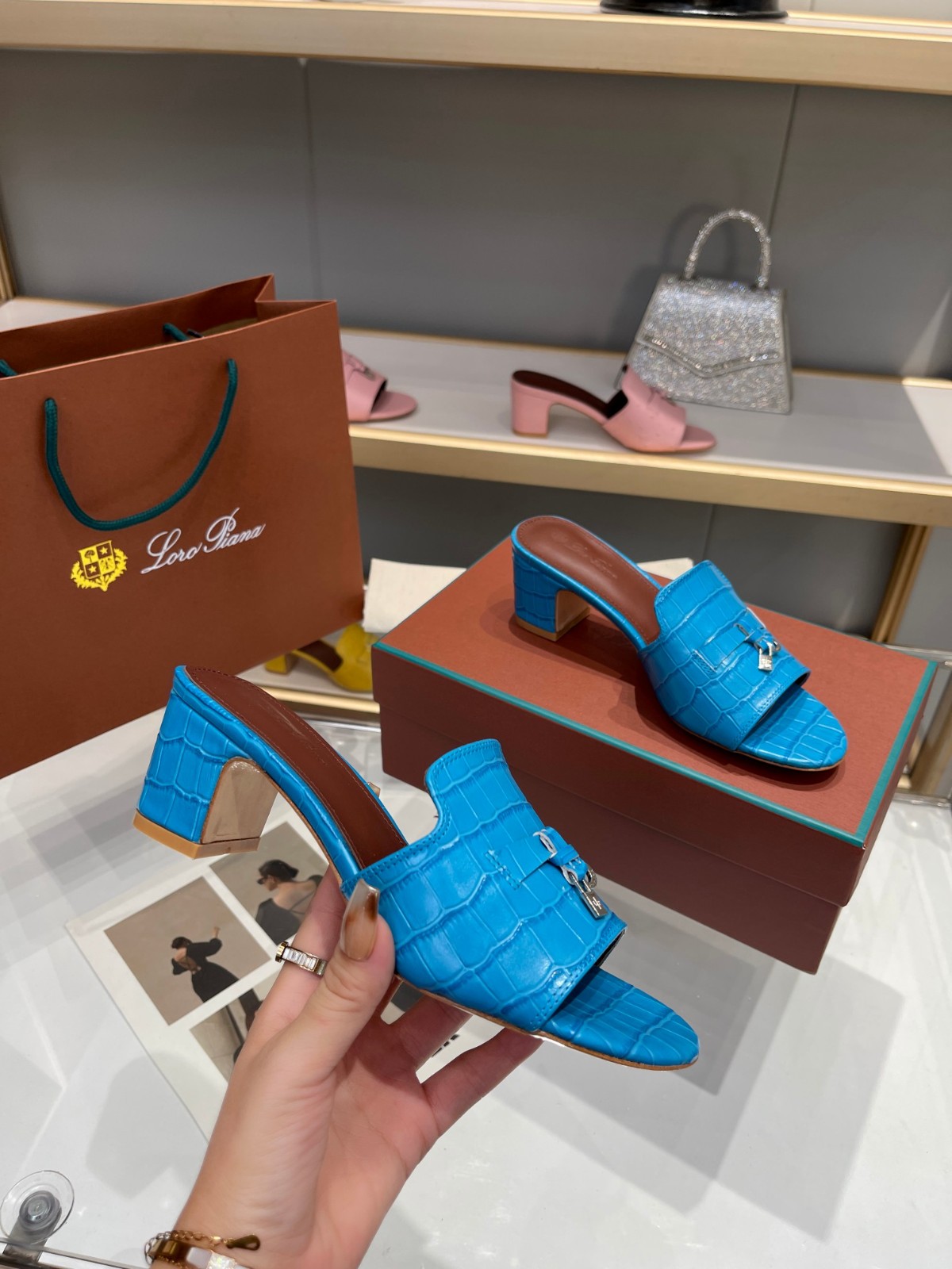 043 SIZE 35-42