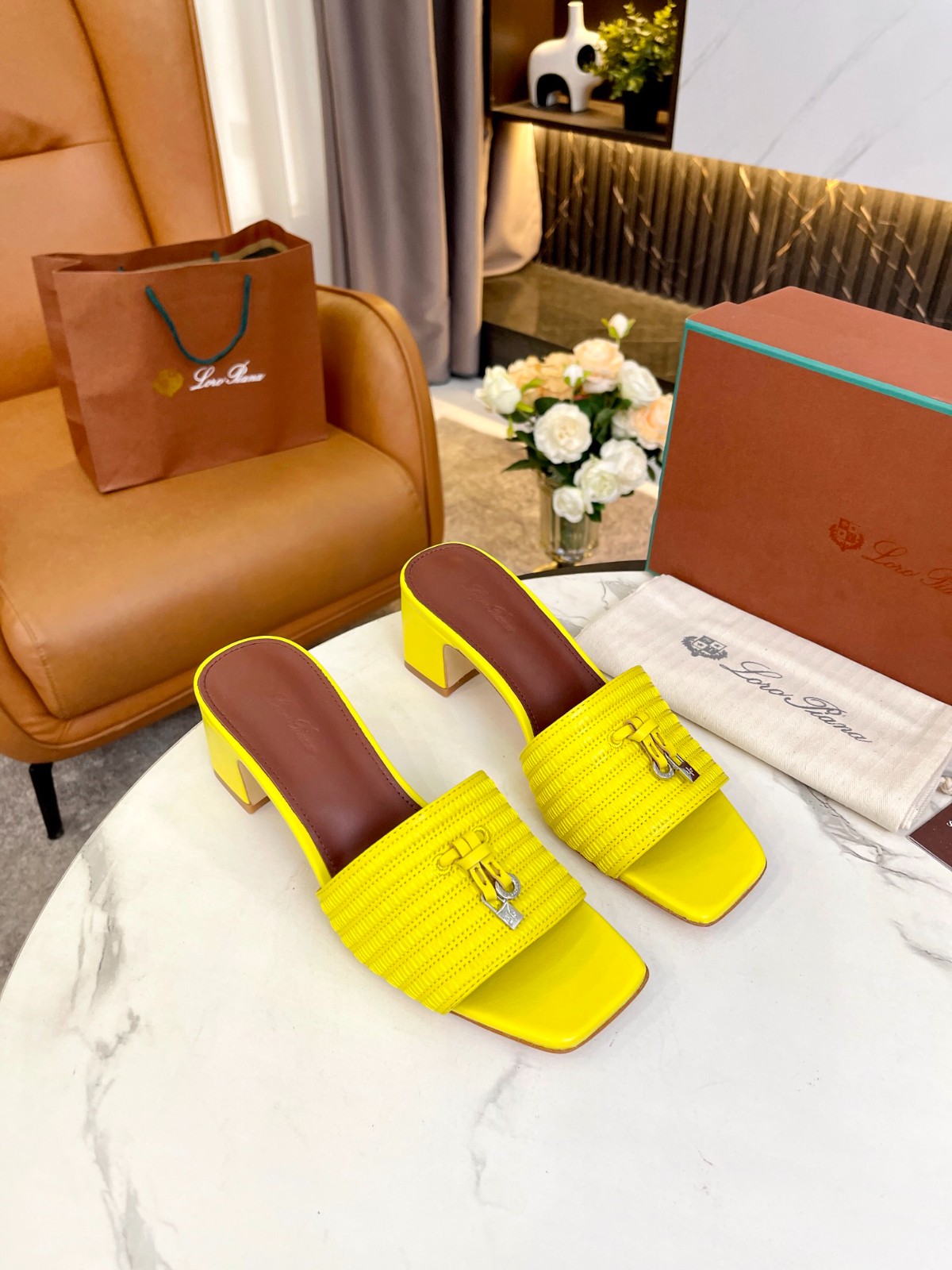 037 32123109 SIZE 35-42