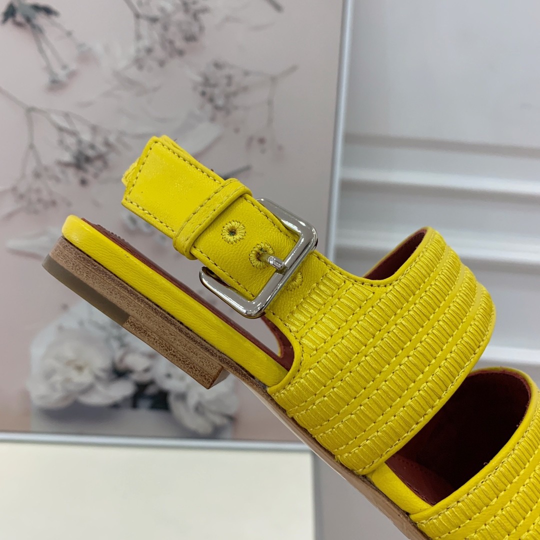 033 37123120 SIZE 35-41