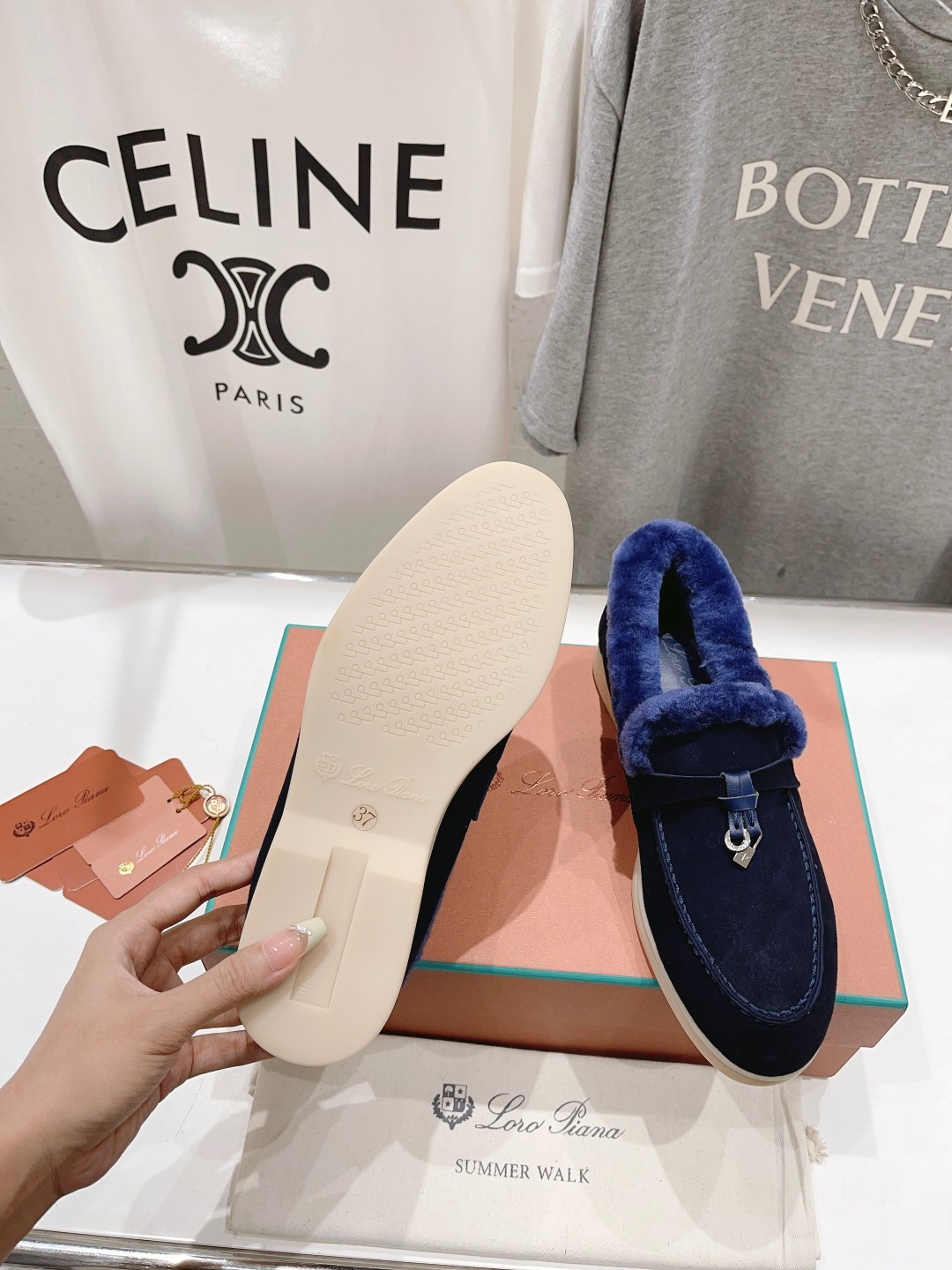 025 33123111 SIZE 35-46