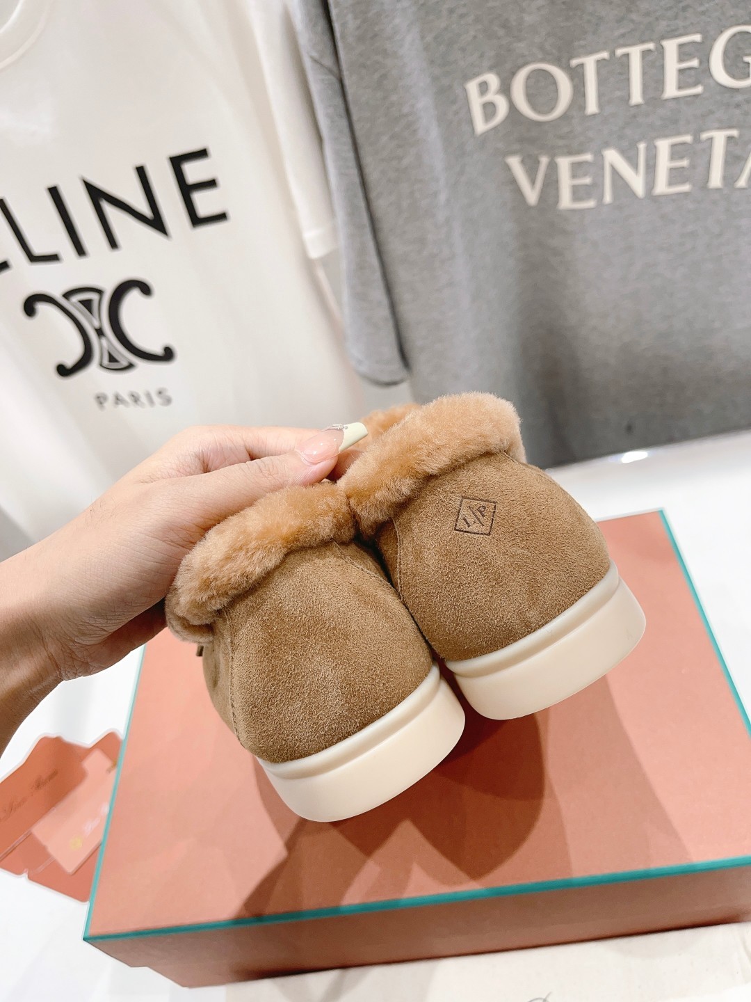 022 33123111 SIZE 35-46