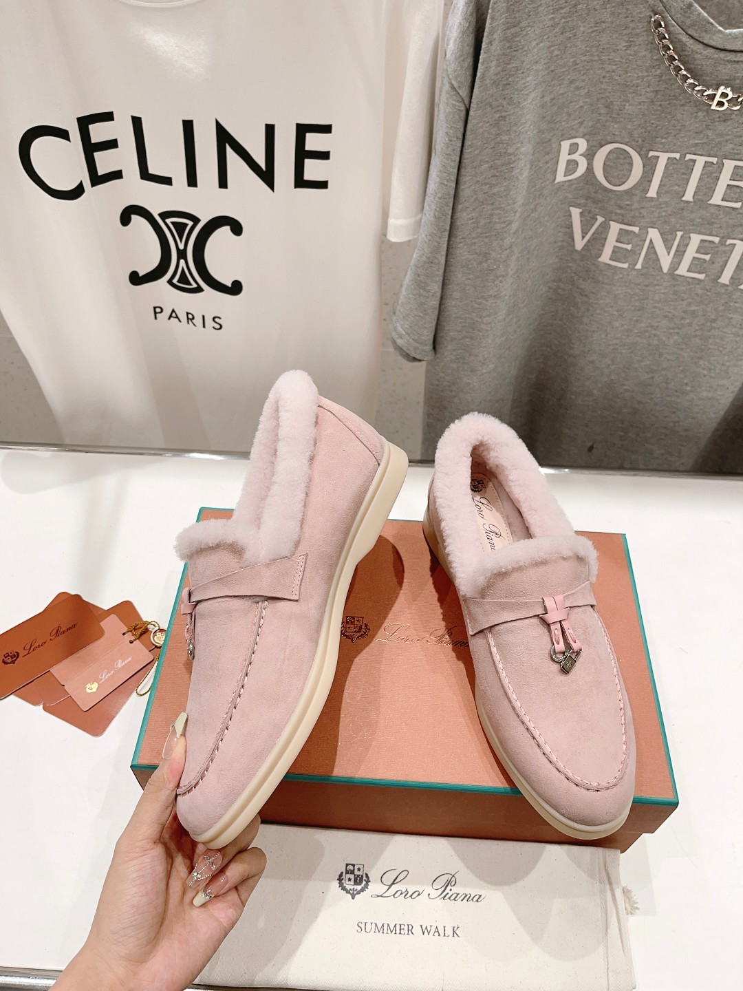 020 33123111 SIZE 35-46