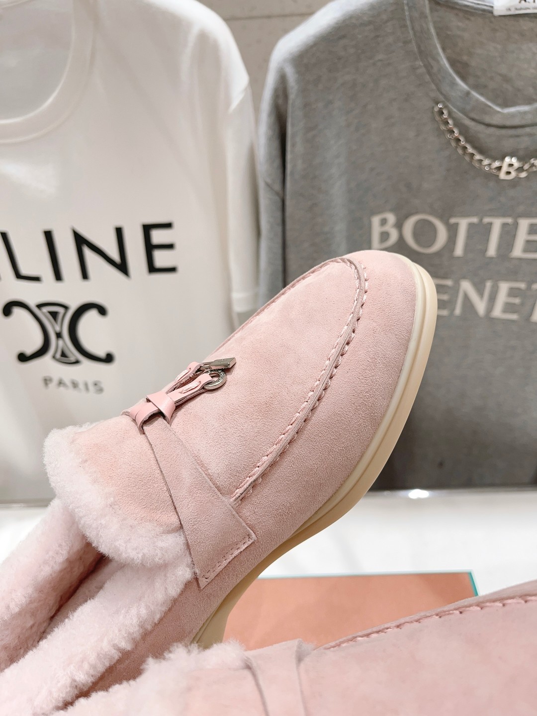 020 33123111 SIZE 35-46