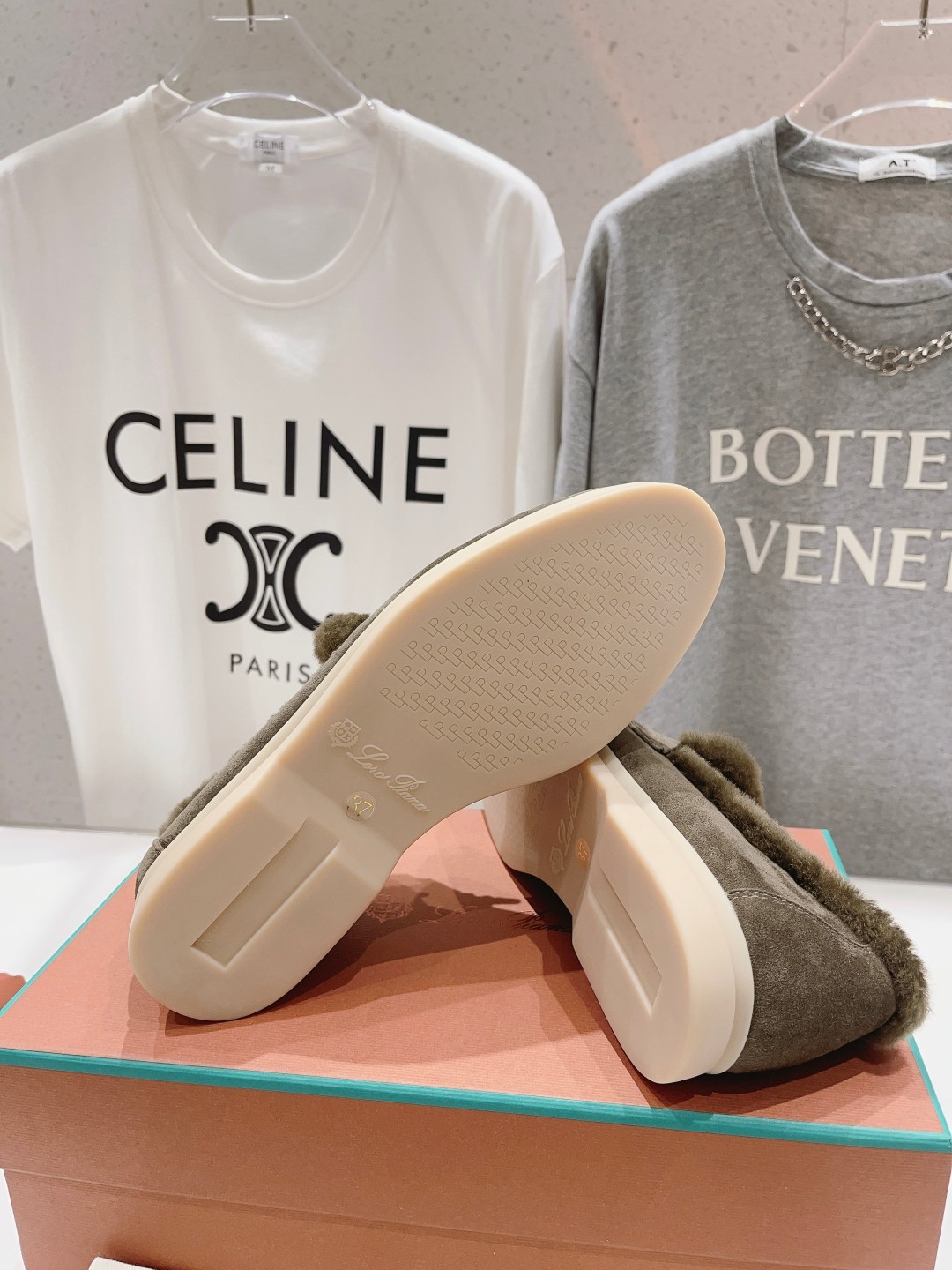 019 33123111 SIZE 35-46