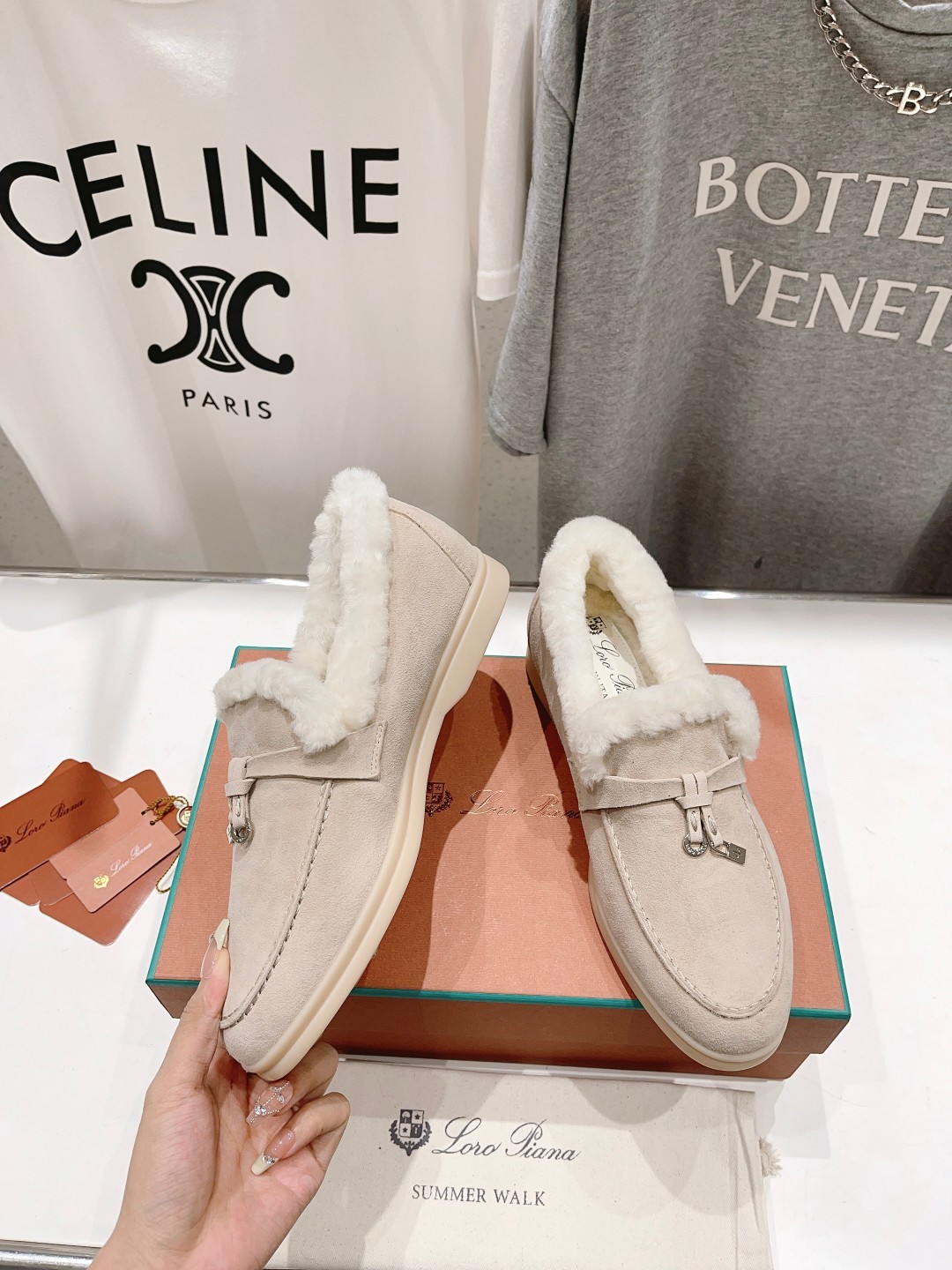 017 33123111 SIZE 35-46