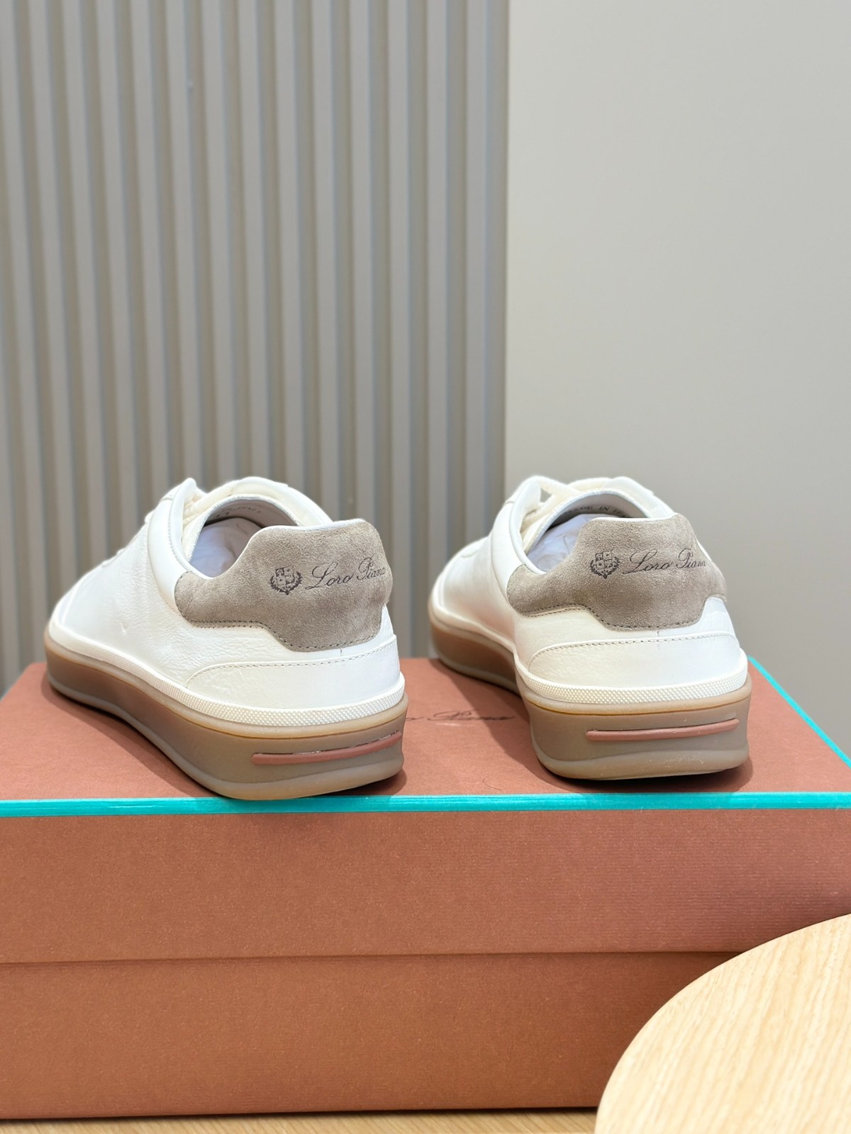 014 40123159 size 38-45