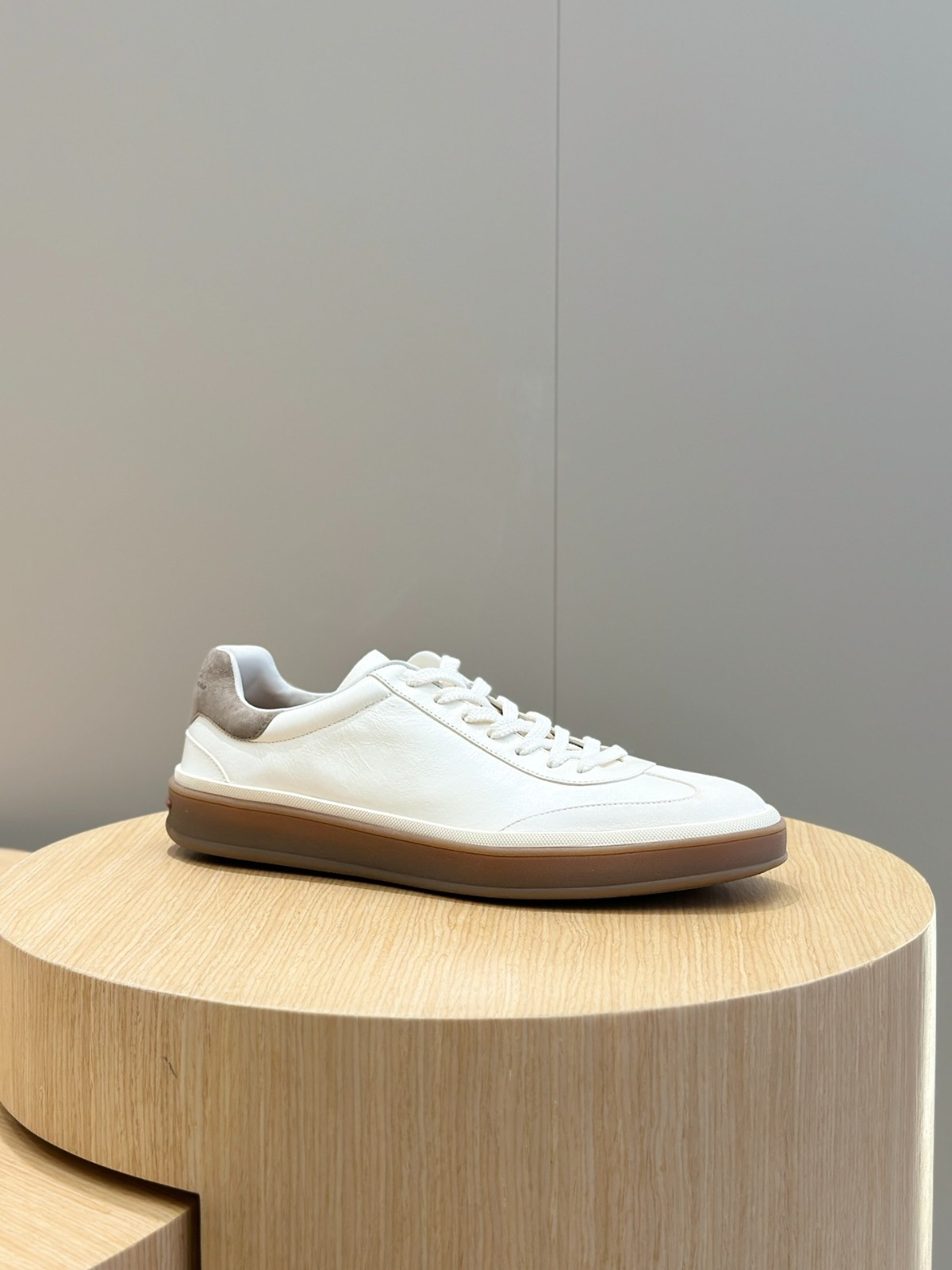 014 40123159 size 38-45