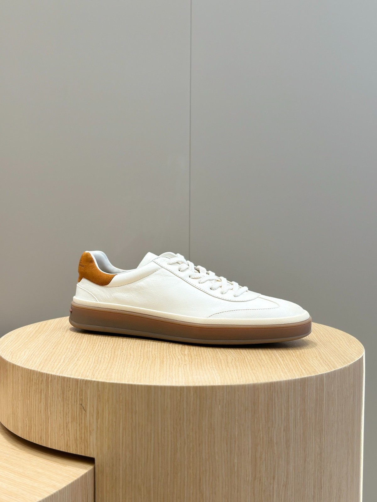 013 40123159 size 38-45