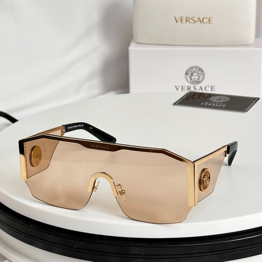 2 versace glasses list