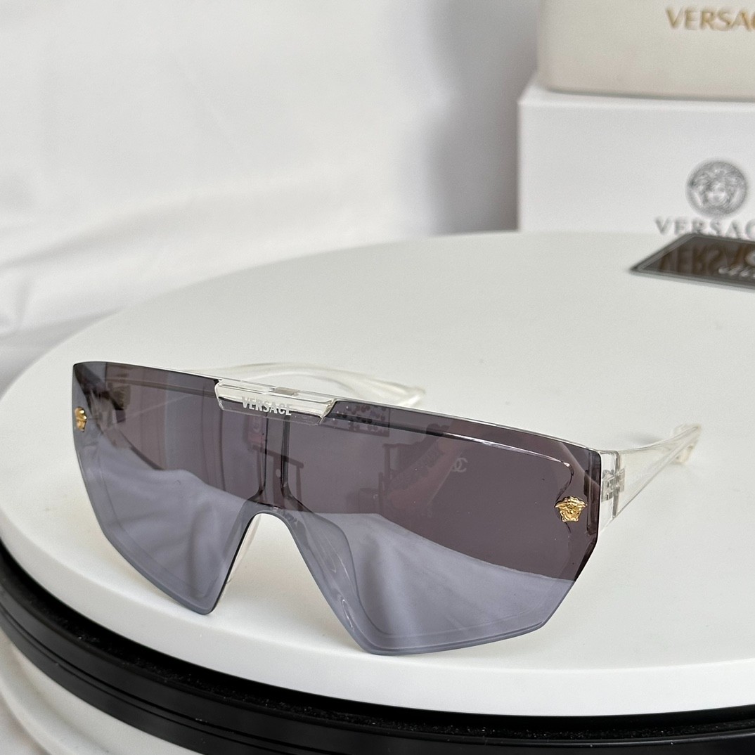 2 versace glasses list