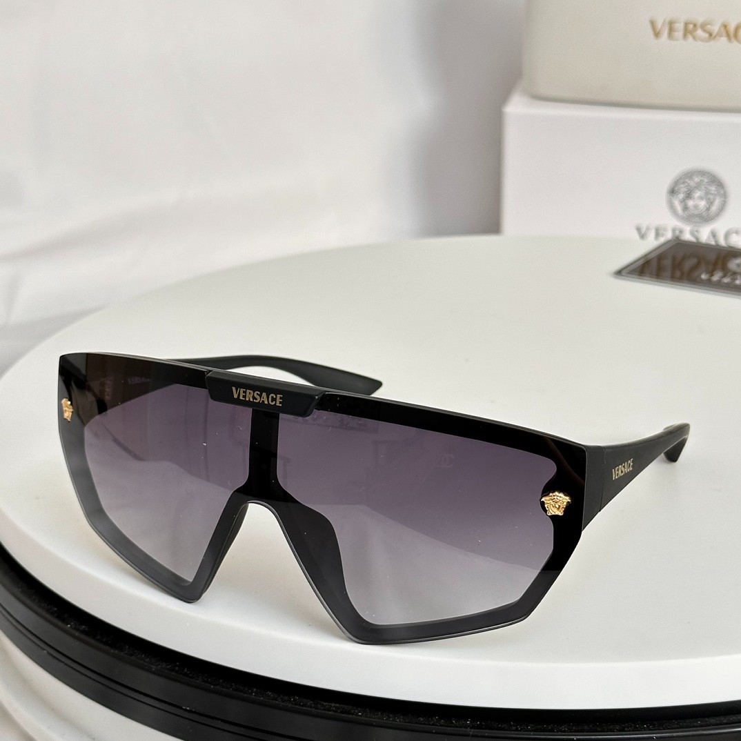 2 versace glasses list
