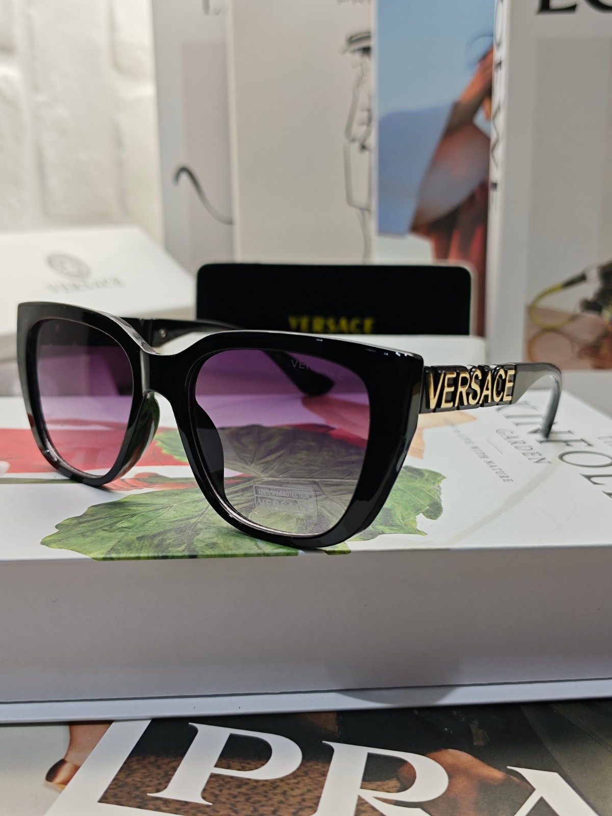 2 versace glasses list