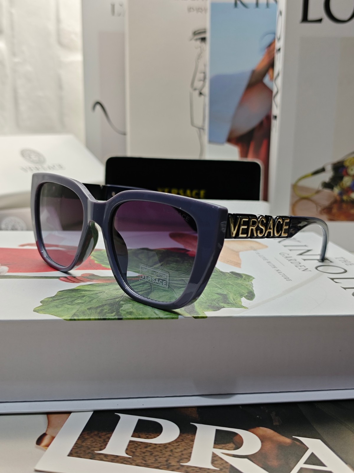 2 versace glasses list