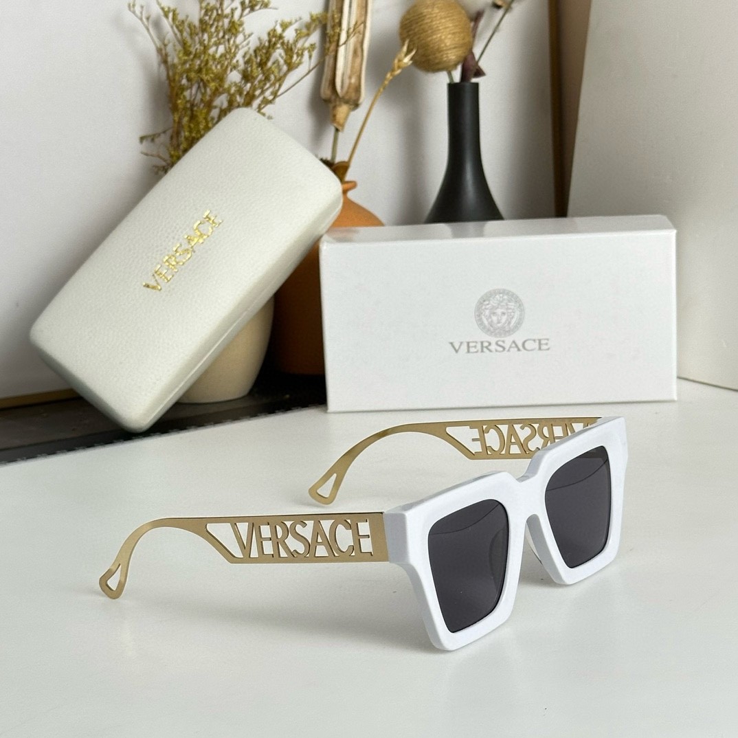 2 versace glasses list