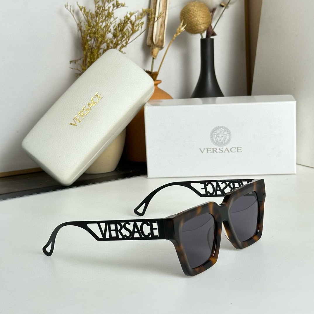 2 versace glasses list