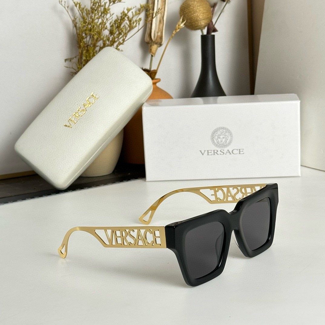 2 versace glasses list