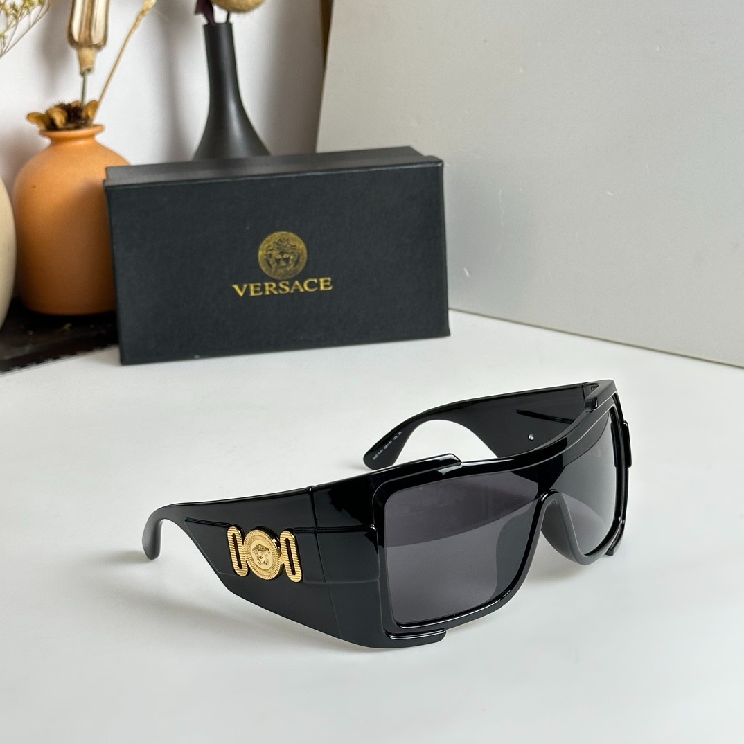 2 versace glasses list