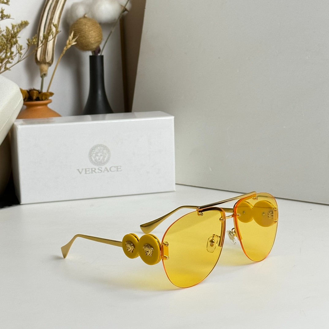 2 versace glasses list