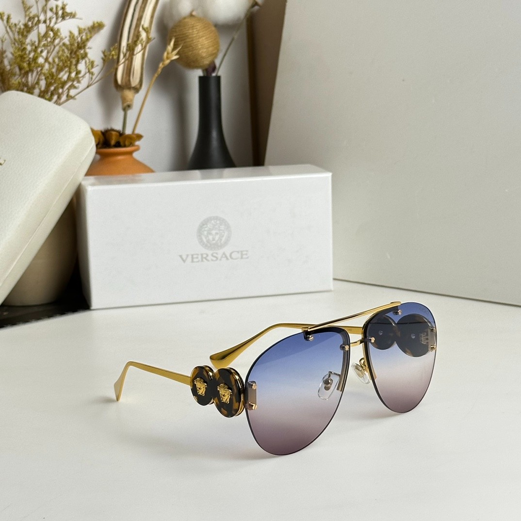 2 versace glasses list