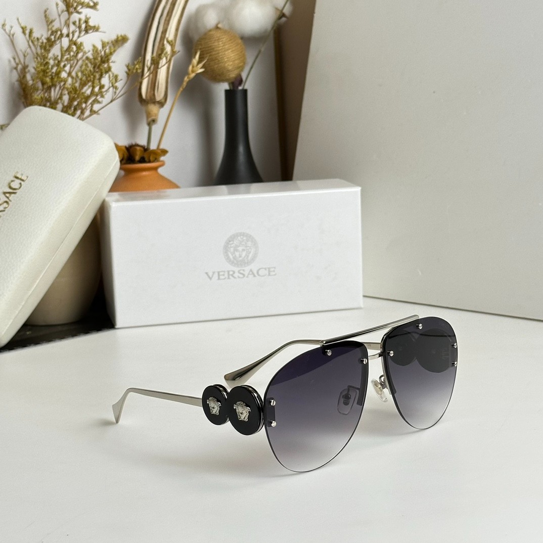 2 versace glasses list