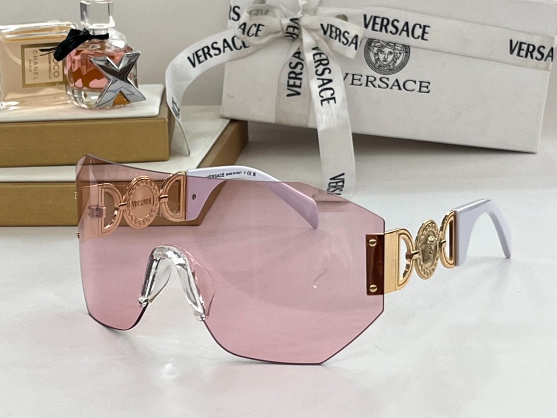 2 versace glasses list