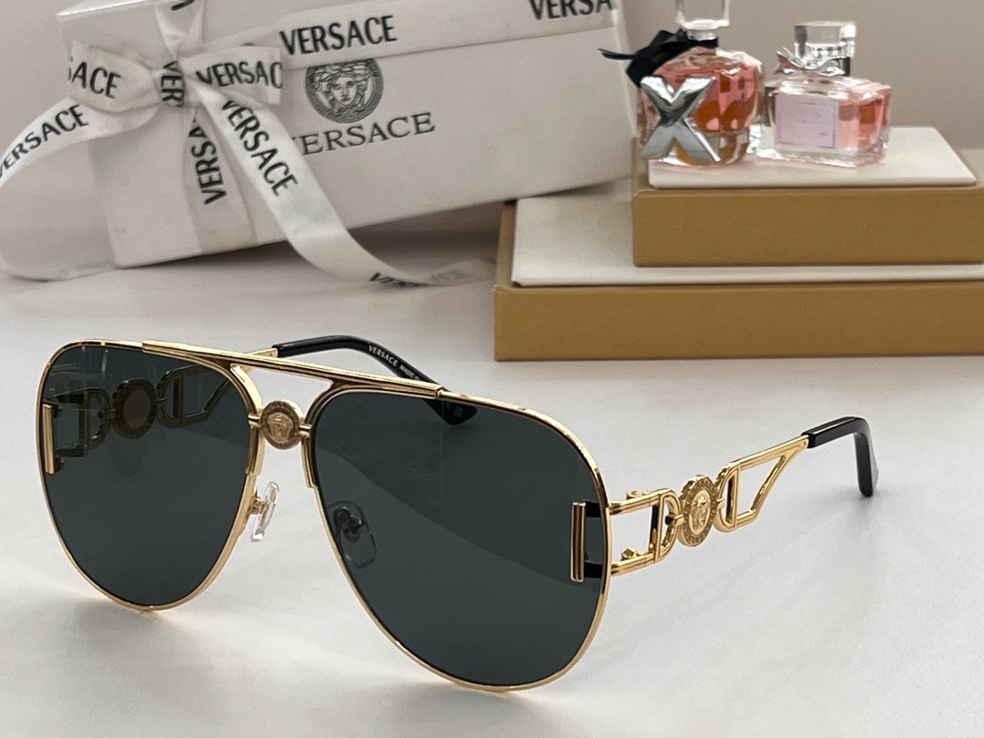 2 versace glasses list