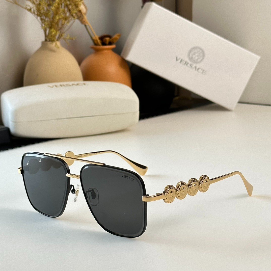 2 versace glasses list