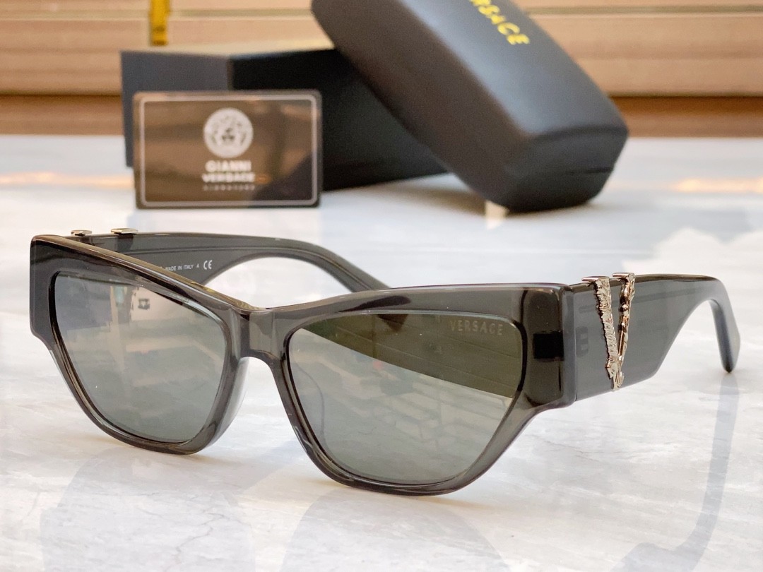 2 versace glasses list