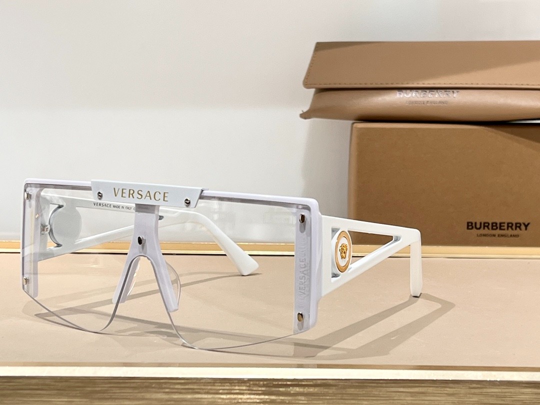 2 versace glasses list