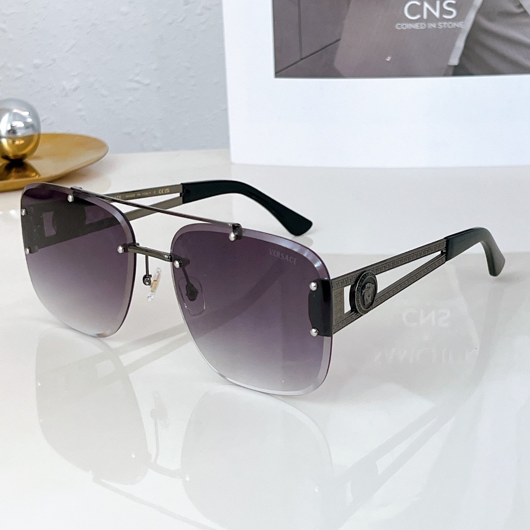 2 versace glasses list